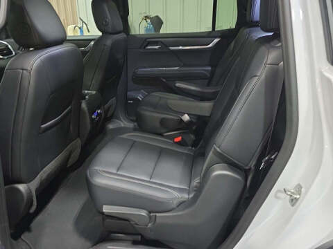 2024 GMC Acadia Elevation