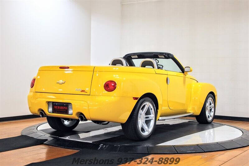 2004 Chevrolet SSR LS