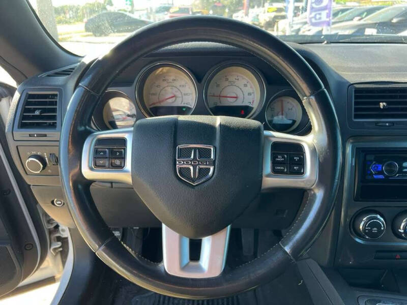 2012 Dodge Challenger SXT