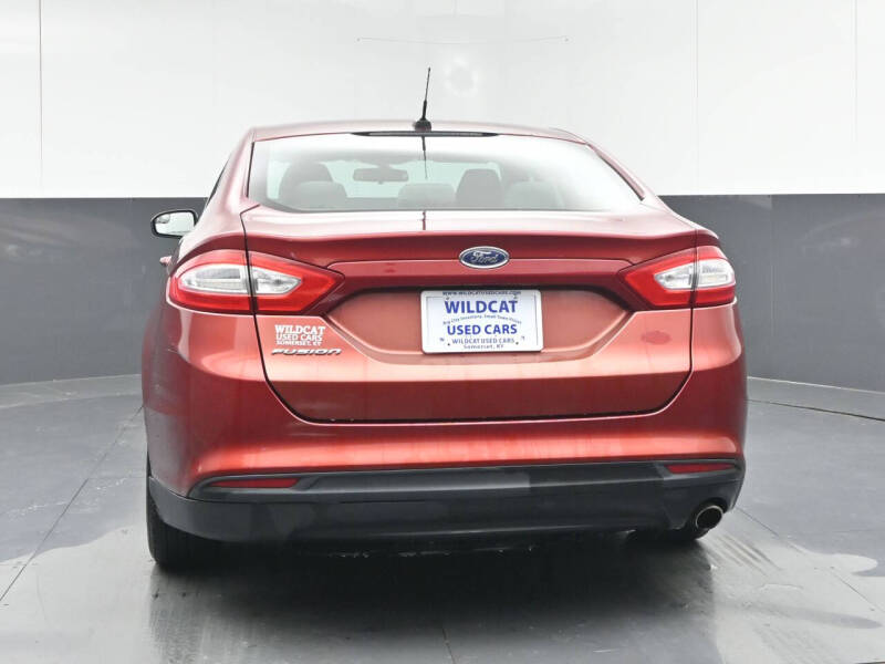 2013 Ford Fusion S