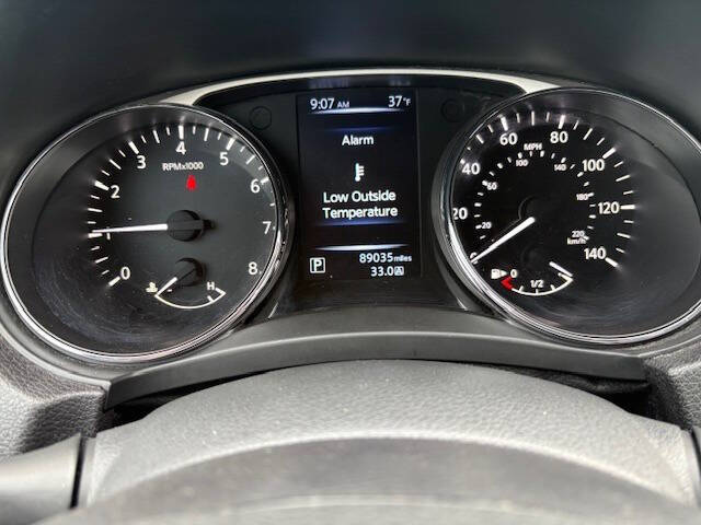 2016 Nissan Rogue SV