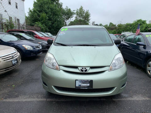 2009 Toyota Sienna for sale at 77 Auto Mall in Newark NJ