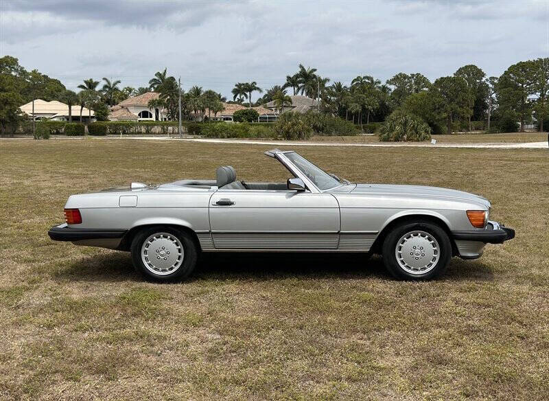 1987 Mercedes-Benz 560-Class 560 SL