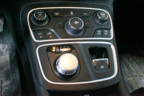 2016 Chrysler 200 LX