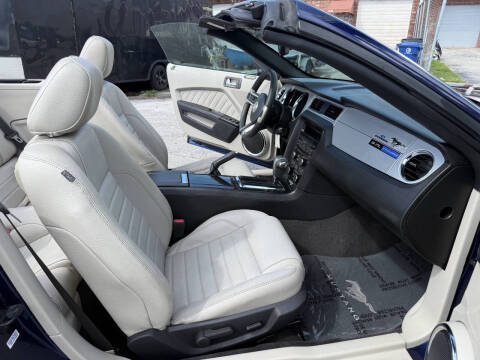 2011 Ford Mustang V6 Premium