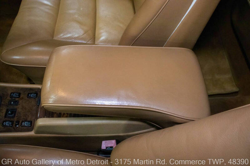 1991 Mercedes-Benz 560-Class 560 SEL