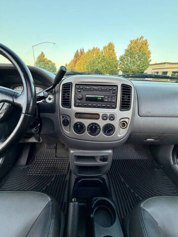 2003 Ford Escape XLT Popular 2
