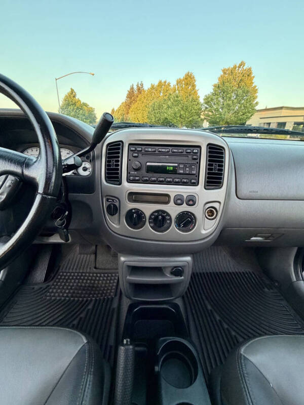 2003 Ford Escape XLT Popular 2