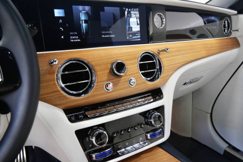 2024 Rolls-Royce Spectre