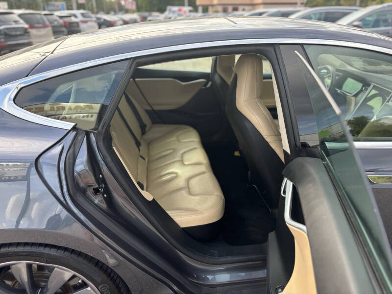 2016 Tesla Model S 70D