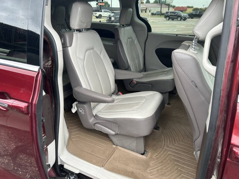 2019 Chrysler Pacifica Touring L Plus