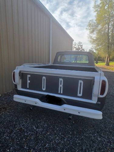 1963 Ford F-100