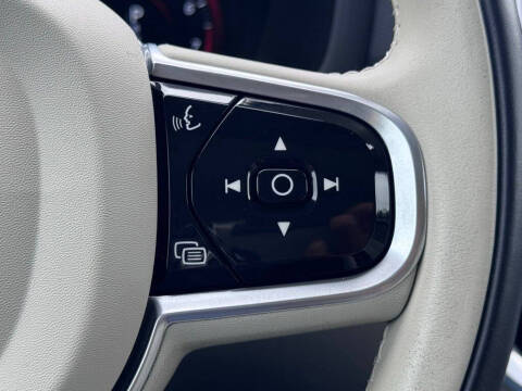 2022 Volvo V60 Cross Country T5