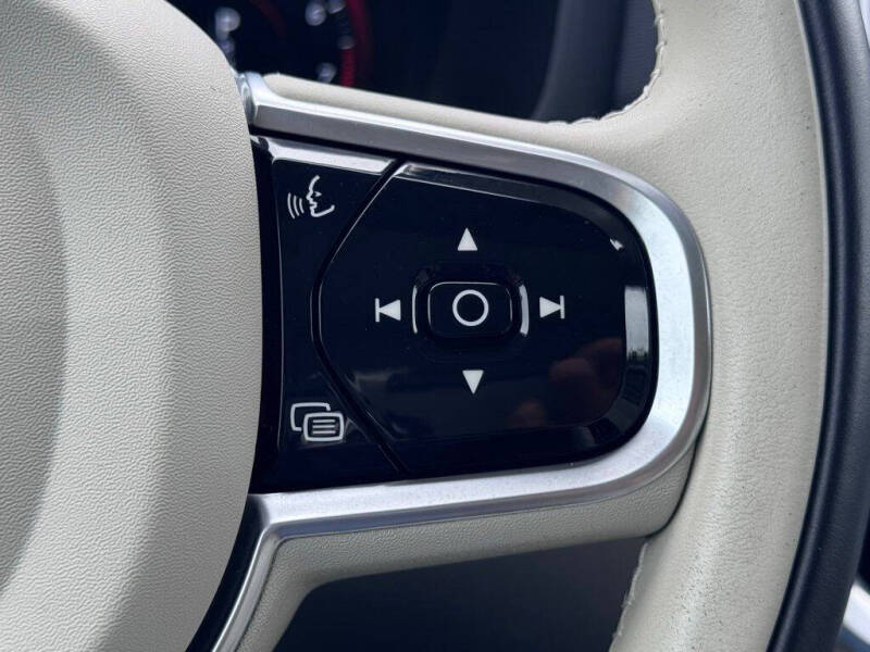 2022 Volvo V60 Cross Country T5