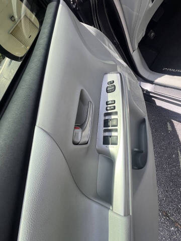 2012 Toyota Prius v Three