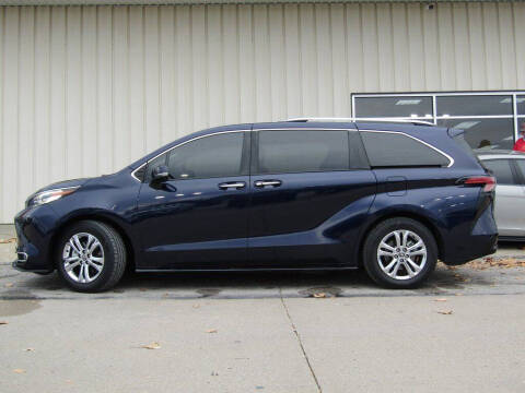 2023 Toyota Sienna Platinum 7-Passenger
