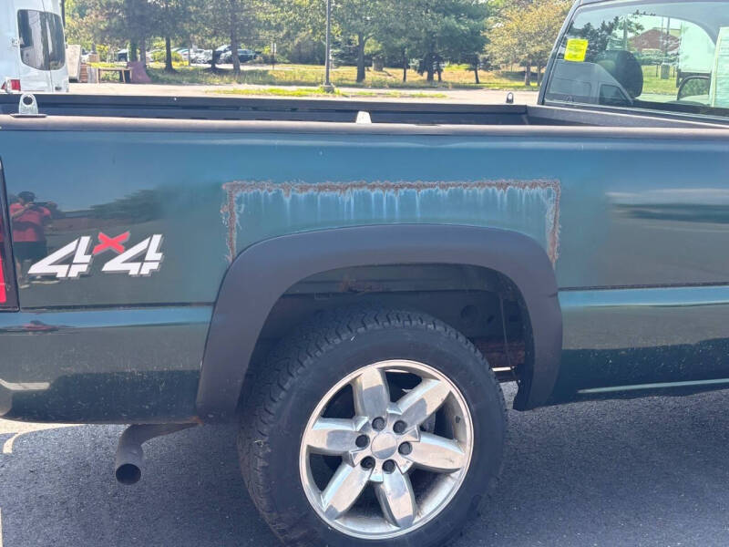 2004 Chevrolet Silverado 1500 LS