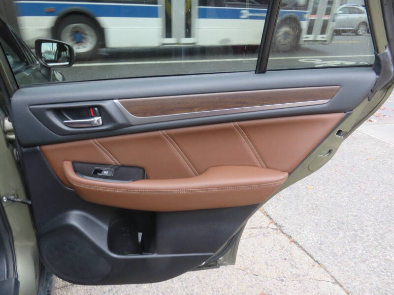 2018 Subaru Outback 2.5i Touring