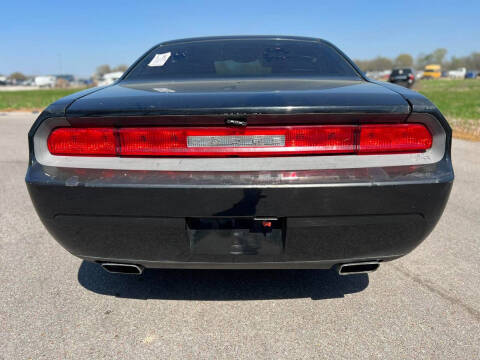 2012 Dodge Challenger SXT