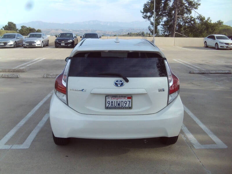 2015 Toyota Prius c One