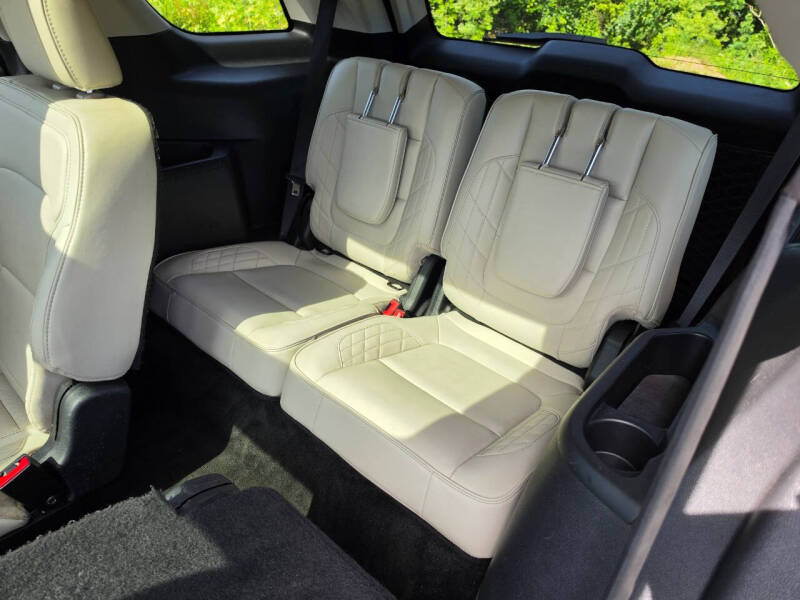 2017 Ford Explorer Platinum