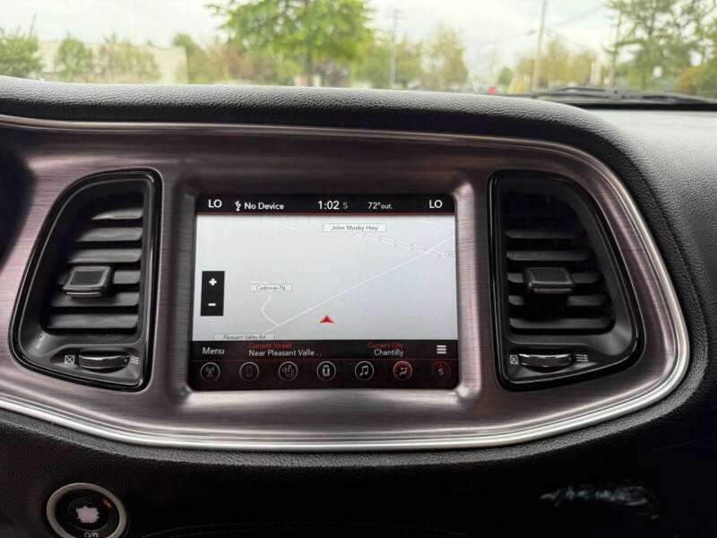 2017 Dodge Challenger 392 HEMI Scat Pack Shaker