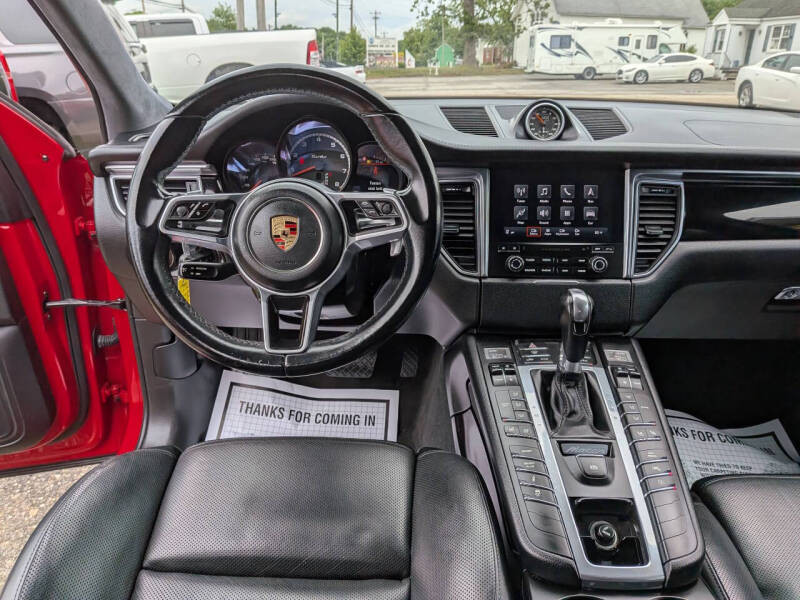 2017 Porsche Macan
