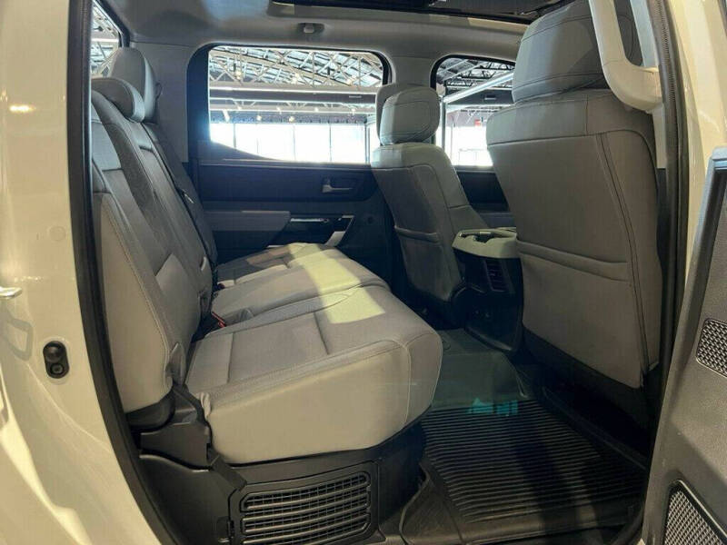 2024 Toyota Tundra Limited HV