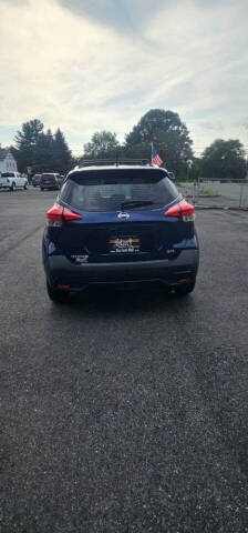 2019 Nissan Kicks SR