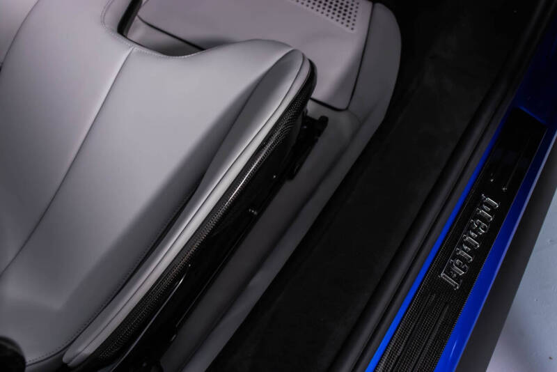 2024 Ferrari 296 GTS