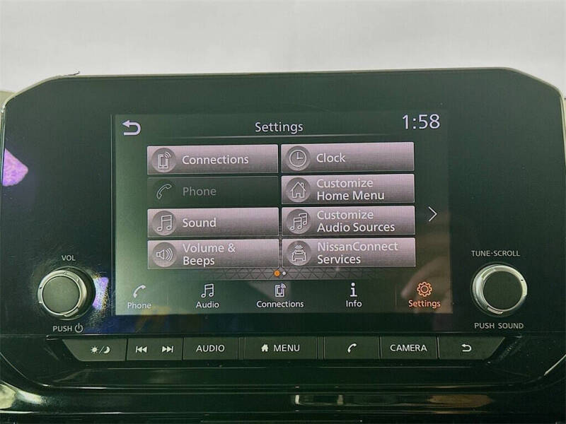 2022 Nissan Pathfinder SV