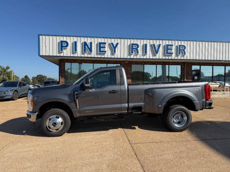 2026 Ford F-350 Super Duty XLT's photo