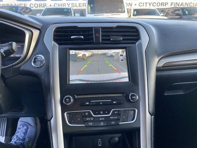 2017 Ford Fusion Hybrid SE