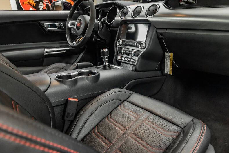 2022 Ford Mustang