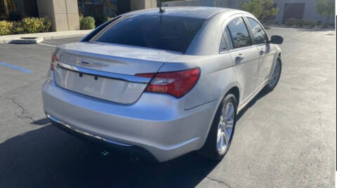 2011 Chrysler 200 Touring