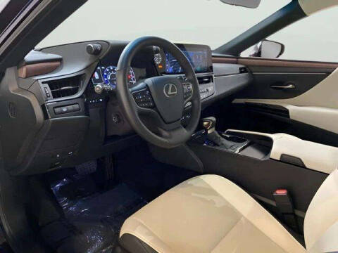 2025 Lexus ES 350