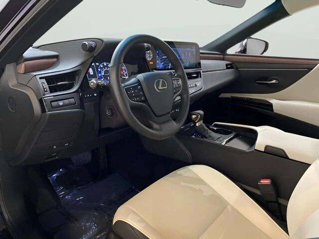 2025 Lexus ES 350