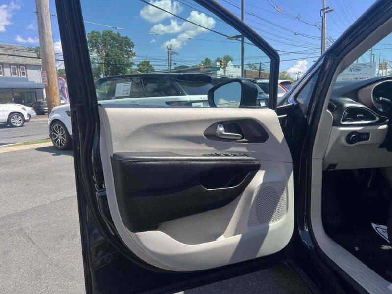 2018 Chrysler Pacifica Touring L