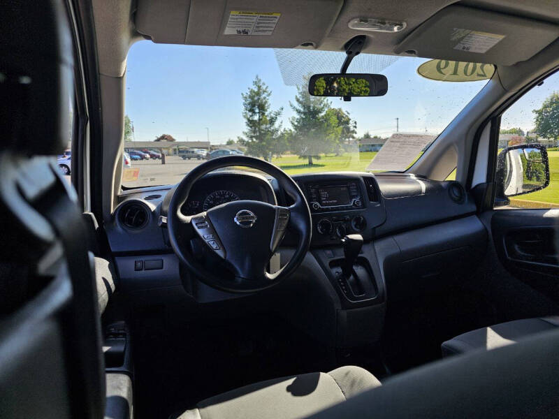 2019 Nissan NV200 SV
