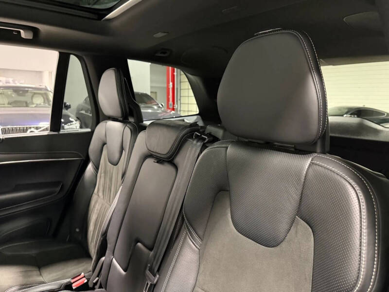 2019 Volvo XC90 T6 R-Design