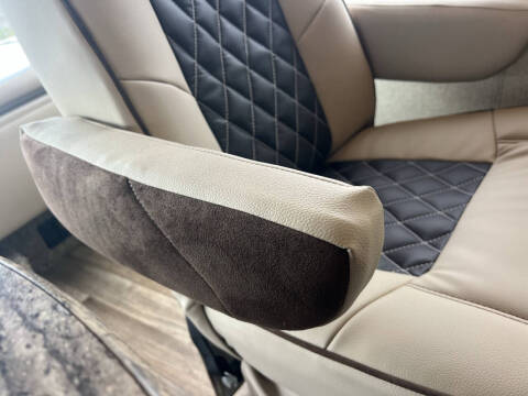 2017 Thor Motor Coach ACE BUNK HOUSE