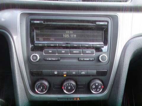 2013 Volkswagen Passat S PZEV