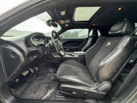 2016 Dodge Challenger 392 HEMI Scat Pack Shaker