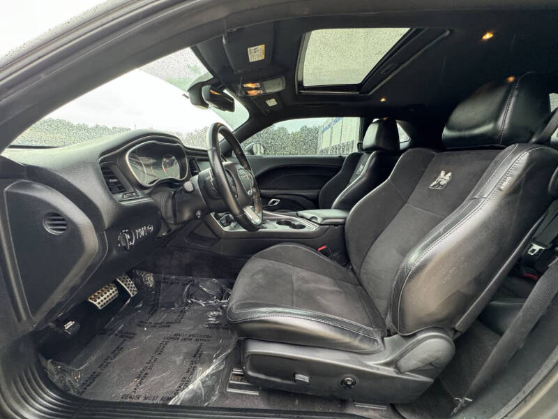 2016 Dodge Challenger 392 HEMI Scat Pack Shaker