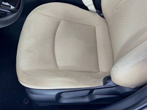 2020 Toyota Prius LE
