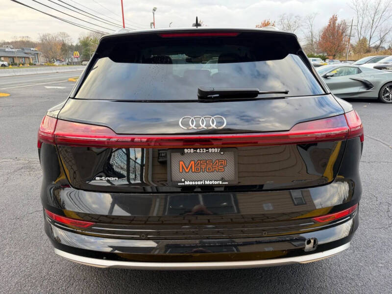2019 Audi e-tron quattro Prestige