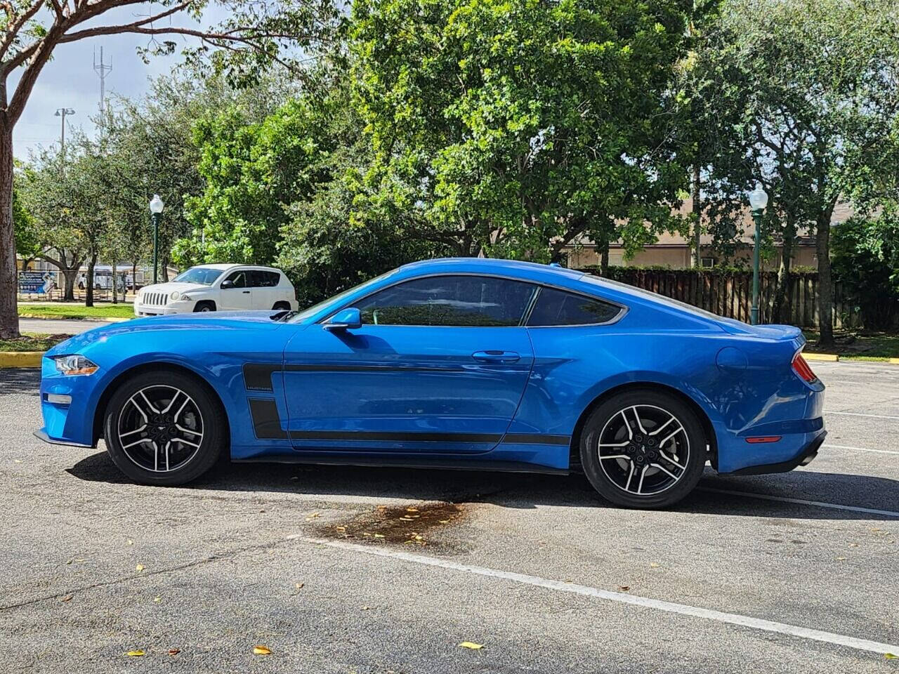 2019 FORD Mustang Coupe - $20,995