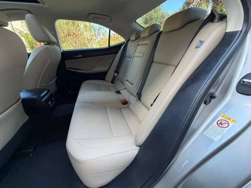 2018 Lexus IS 300