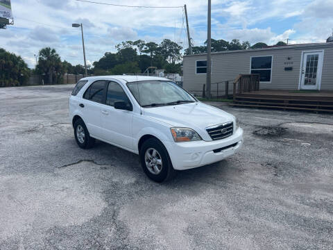 2007 Kia Sorento for sale at Friendly Finance Auto Sales in Port Richey FL