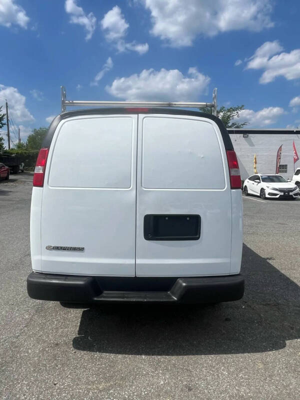 2017 Chevrolet Express 2500